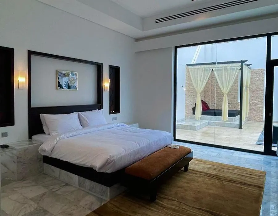 فندق و شاليهات القصر صلالة The Palace Hotel Salalah Apartment & Chalet-1